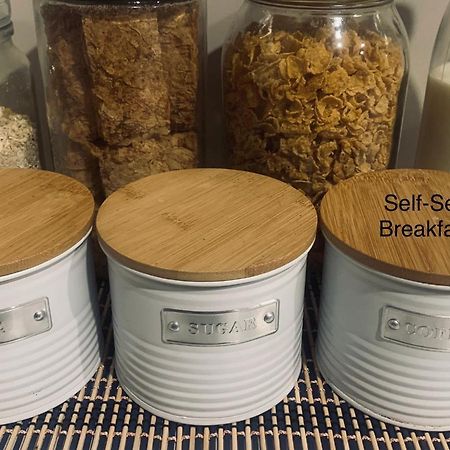 Kg Ensuite 北帕默斯顿 外观 照片